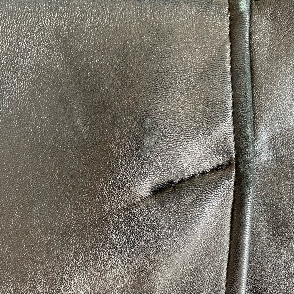 Classic black leather jacket - Picture 4 of 6
